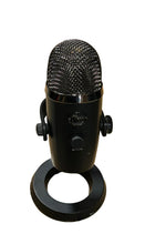 Charger l'image dans la galerie, Blue Yeti Nano USB Blue Microphone With Cable - See Description
