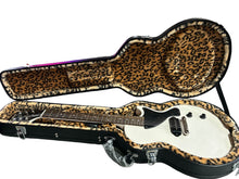 Charger l'image dans la galerie, Epiphone Billie Joe Armstrong Les Paul Junior with Hardshell Case
