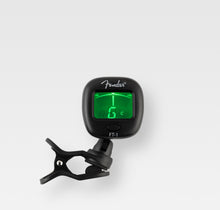 Charger l'image dans la galerie, FENDER ACCESSORY ESSENTIALS PACK - CABLE, CLIP-ON TUNER, STRAP 0992018005
