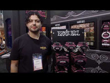 Charger et lire la vidéo dans la visionneuse de la Galerie, Ernie Ball P06224 Flat Ribbon Pedalboard Patch Cable - Right Angle to Right Angle - Multi Pack Black
